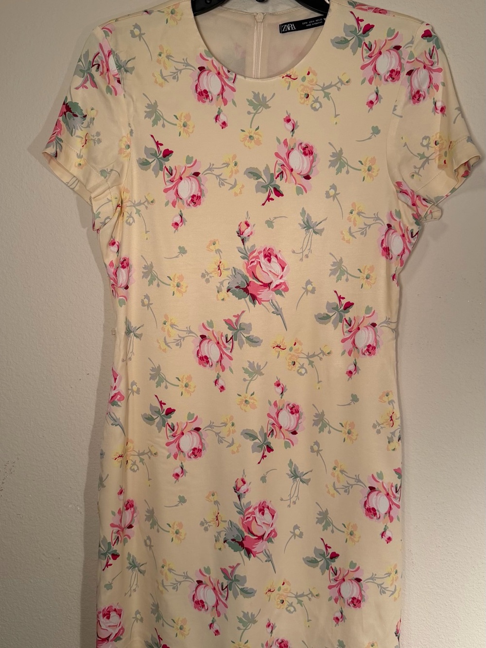Zara Lt Yellow Short Sleeve Dress wPink Rose Floral Print Cutout Slits - Picture 3 of 16